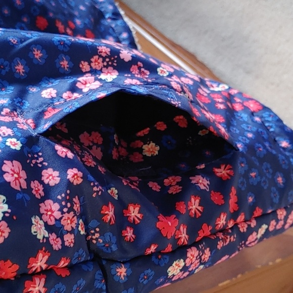 NWT Buffalo David Bitton Reversible Floral/Sherpa Vest Size Large 14-16 - Picture 7 of 14